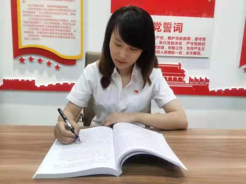 華山先進(jìn) | 楊璞：誠心篤行 “黨務(wù)小白”的成長(zhǎng)脫變