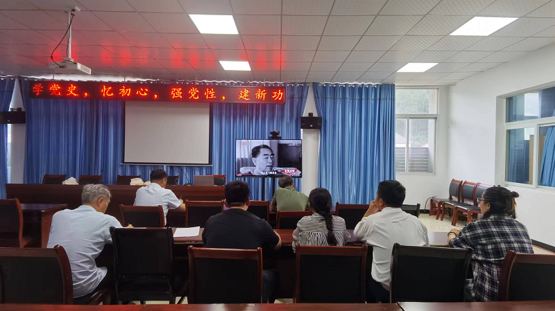 學(xué)黨史、強(qiáng)信念-陜渝建材公司黨支部組織開(kāi)展“學(xué)黨史、憶初心、強(qiáng)黨性、建新功”主題黨日活動(dòng)
