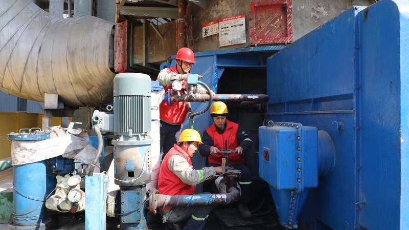 富平公司燒成車間:百舸爭流競風(fēng)采 奮力拼搏創(chuàng)佳績