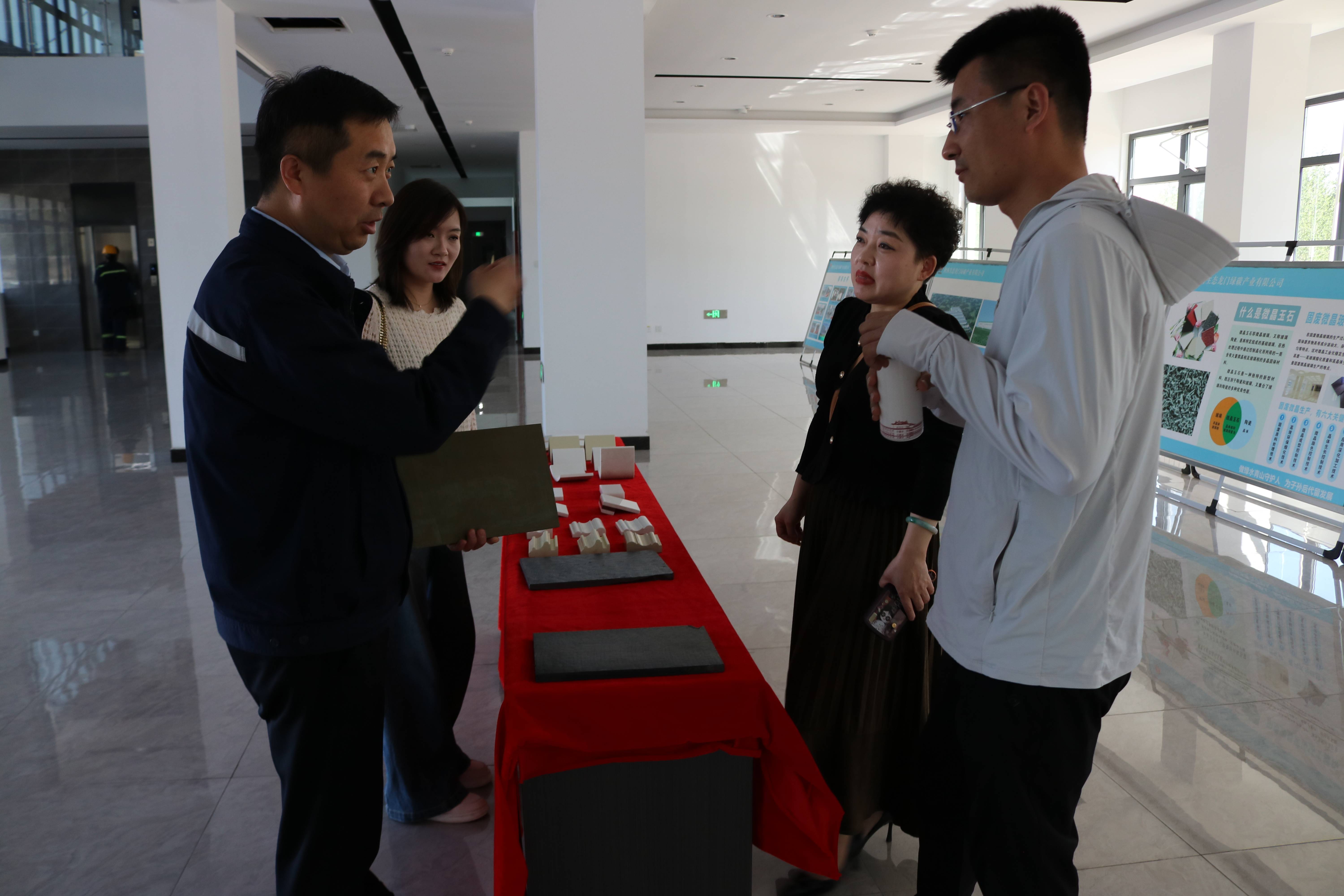 工業(yè)固廢網(wǎng)考察組到龍門綠碳公司現(xiàn)場交流